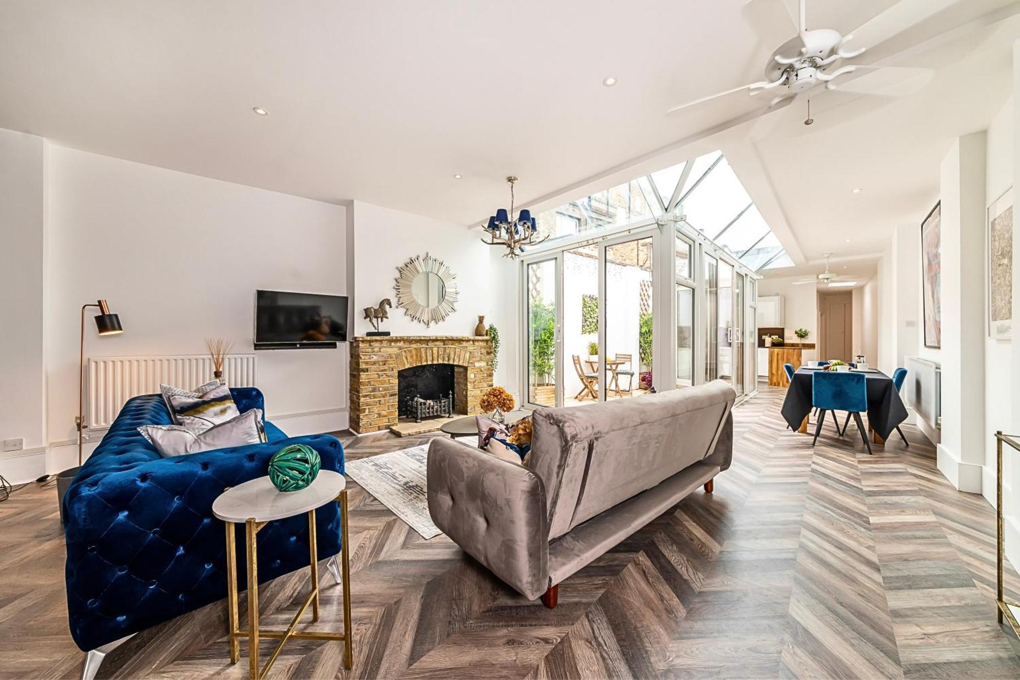 The Secret Kensington Garden Mews-2 Bedroom Full House-2 Train Lines- Spacious-Kings Road- Harrods -Chelsea Stadium-Private Small Patio Londýn Exteriér fotografie