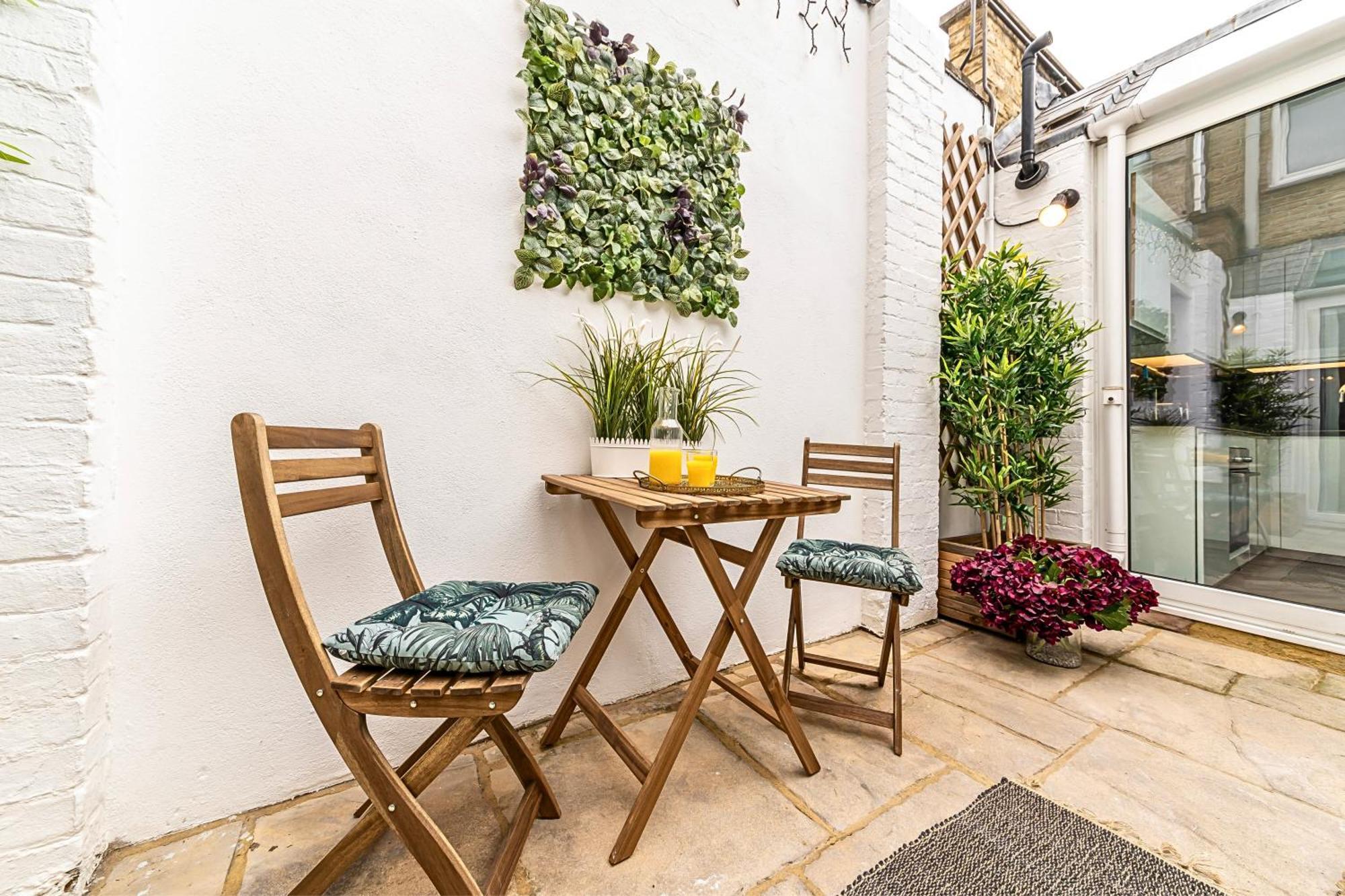 The Secret Kensington Garden Mews-2 Bedroom Full House-2 Train Lines- Spacious-Kings Road- Harrods -Chelsea Stadium-Private Small Patio Londýn Exteriér fotografie