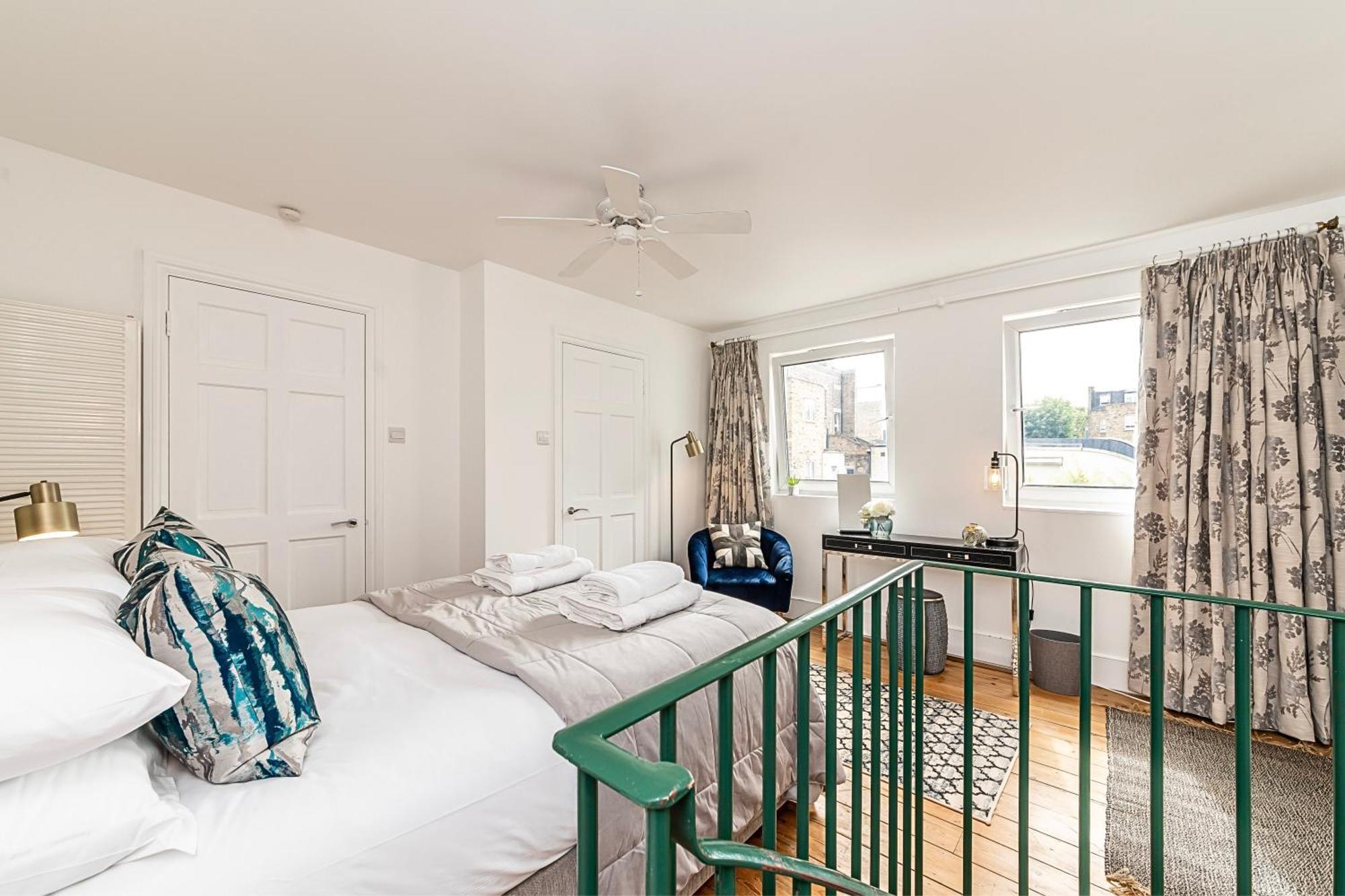 The Secret Kensington Garden Mews-2 Bedroom Full House-2 Train Lines- Spacious-Kings Road- Harrods -Chelsea Stadium-Private Small Patio Londýn Exteriér fotografie
