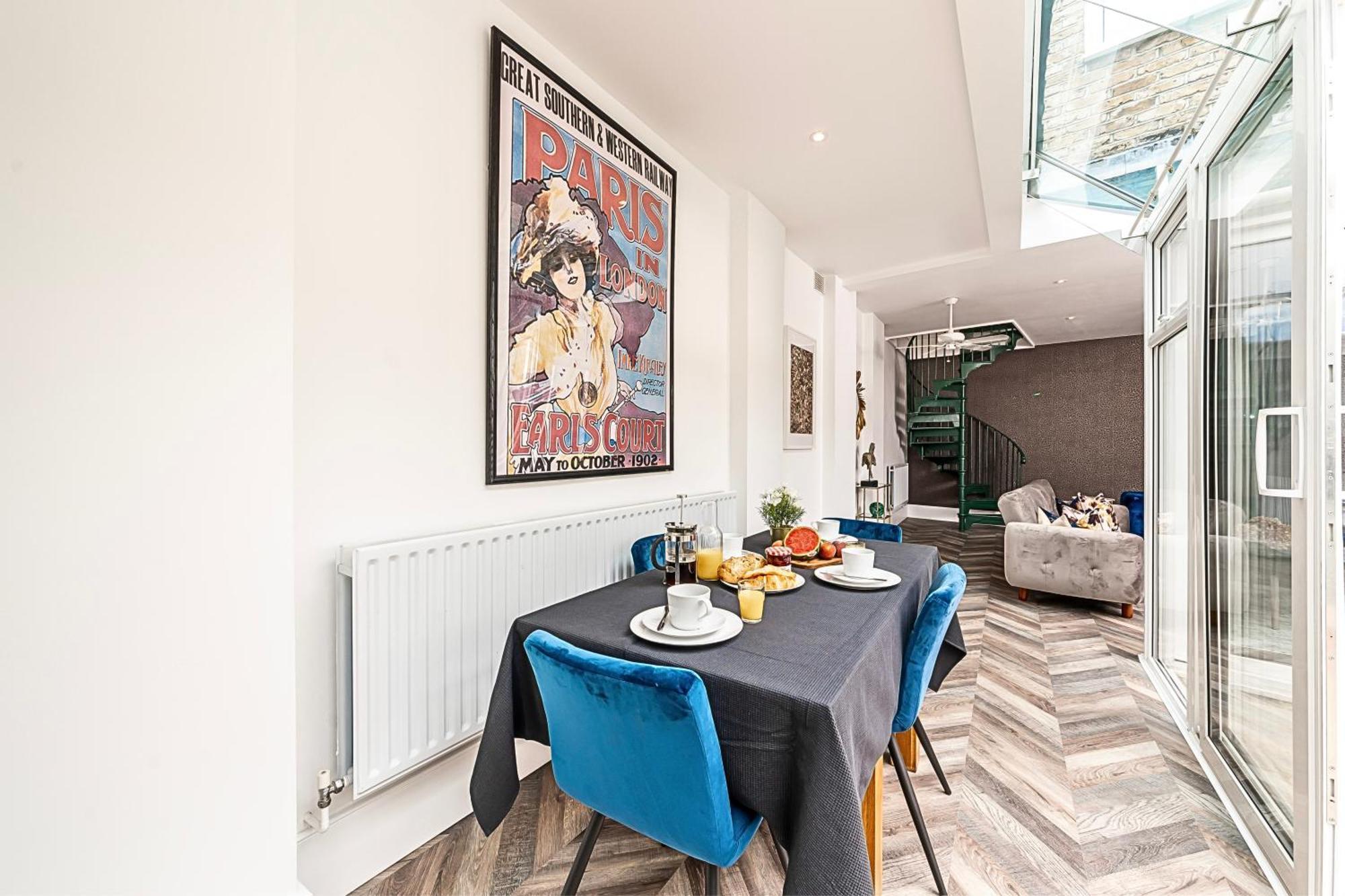 The Secret Kensington Garden Mews-2 Bedroom Full House-2 Train Lines- Spacious-Kings Road- Harrods -Chelsea Stadium-Private Small Patio Londýn Exteriér fotografie