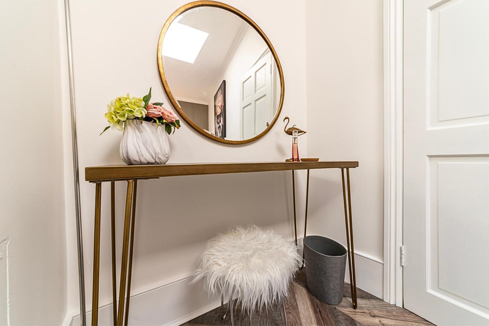 The Secret Kensington Garden Mews-2 Bedroom Full House-2 Train Lines- Spacious-Kings Road- Harrods -Chelsea Stadium-Private Small Patio Londýn Exteriér fotografie